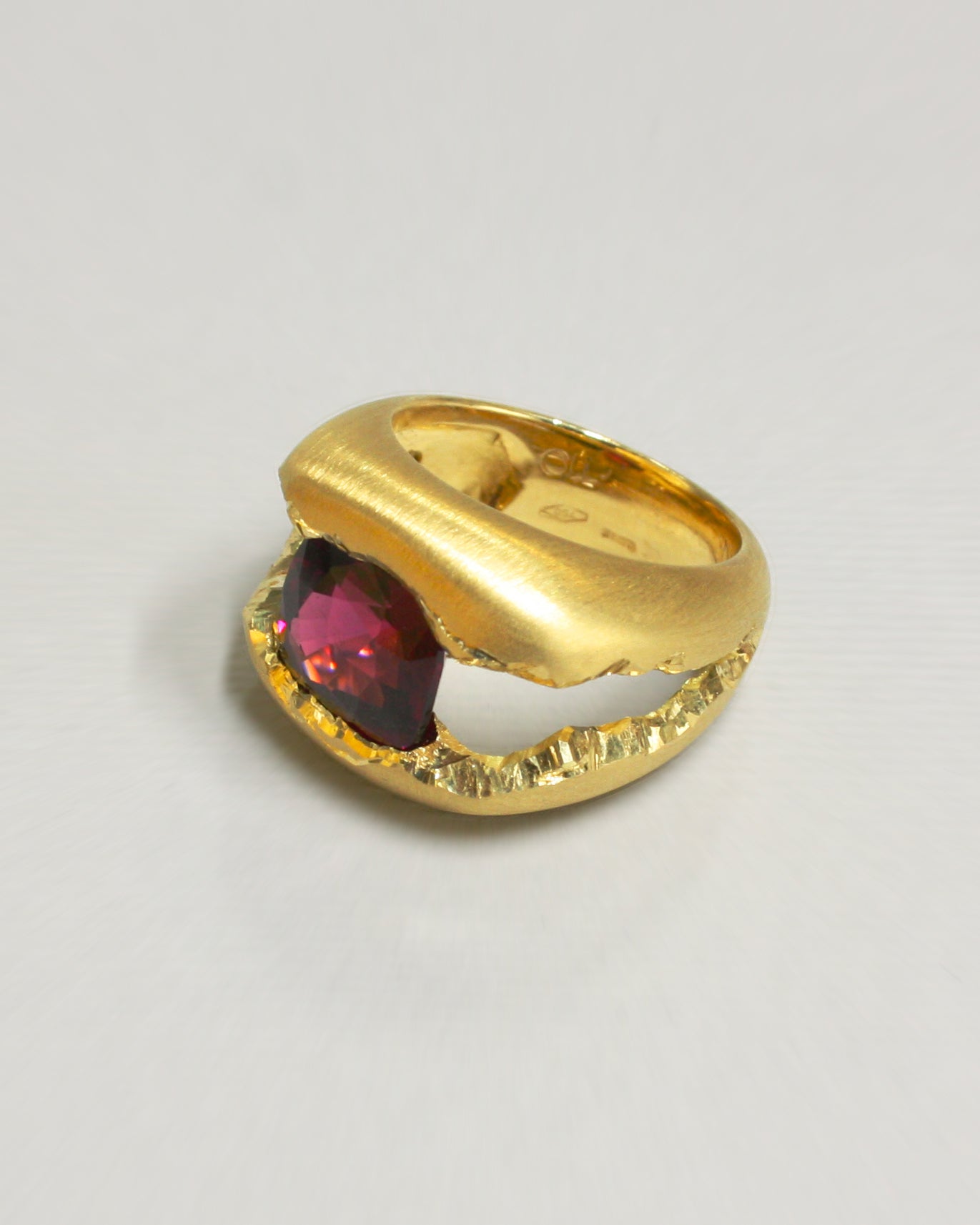 FALSE MIRROR RING - ONE/OFF - 18kt Gold / Rhodolite