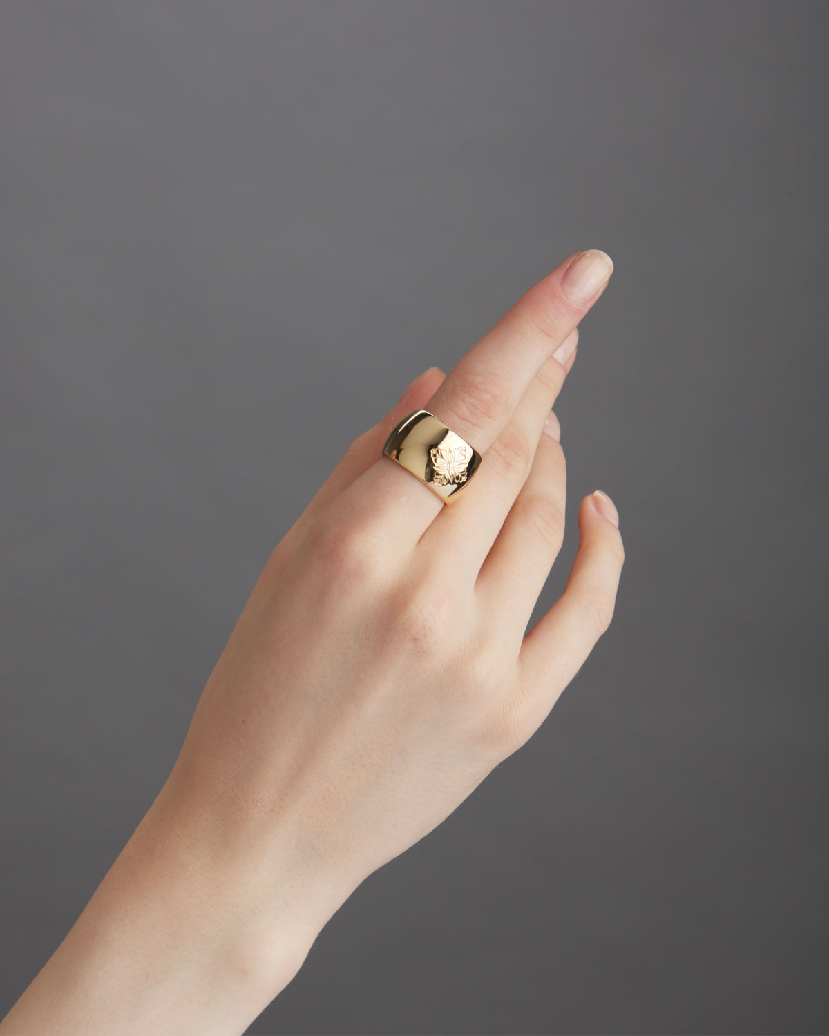 Acanthus Flower Chunky Ring Band