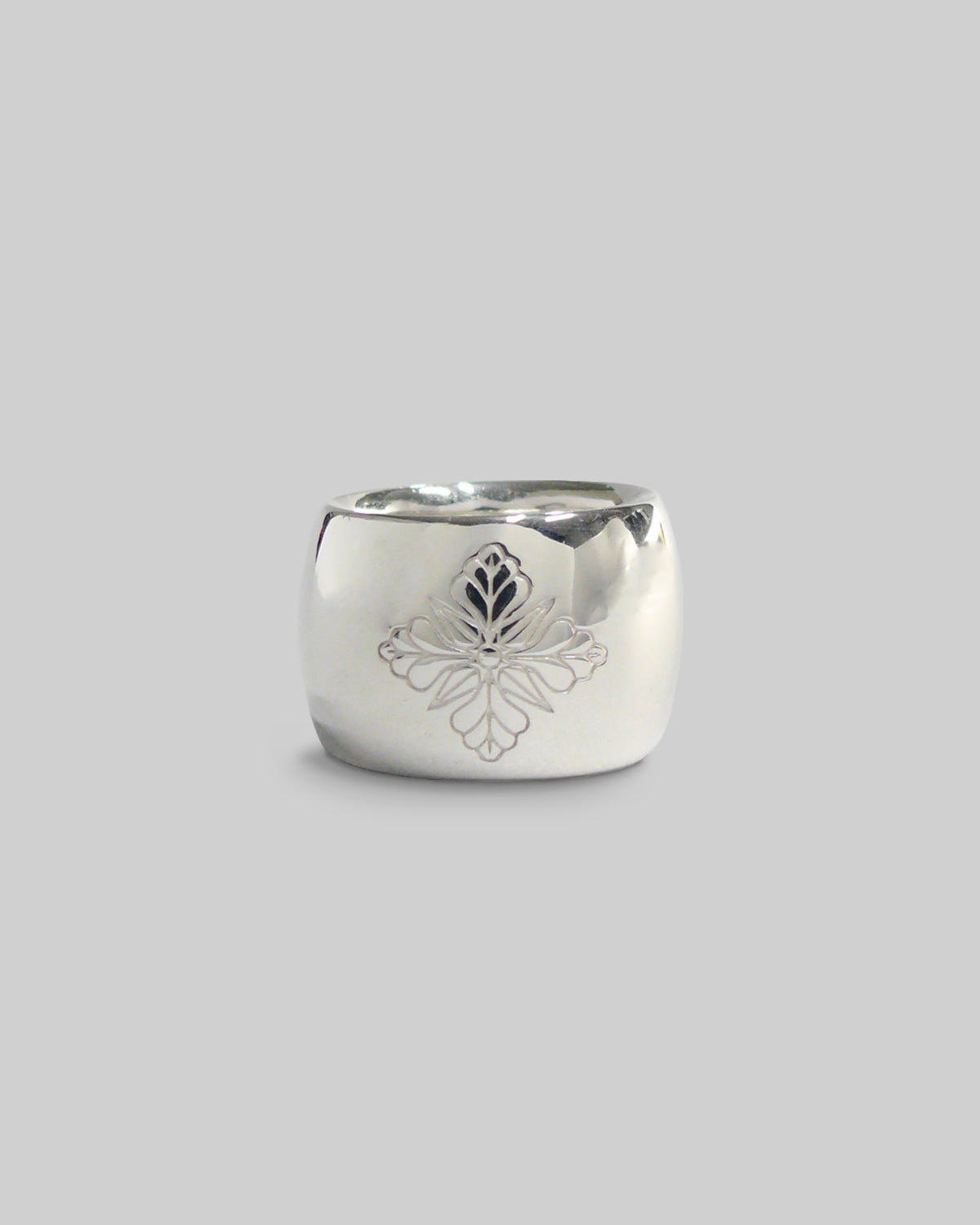 Acanthus Flower Chunky Ring Band