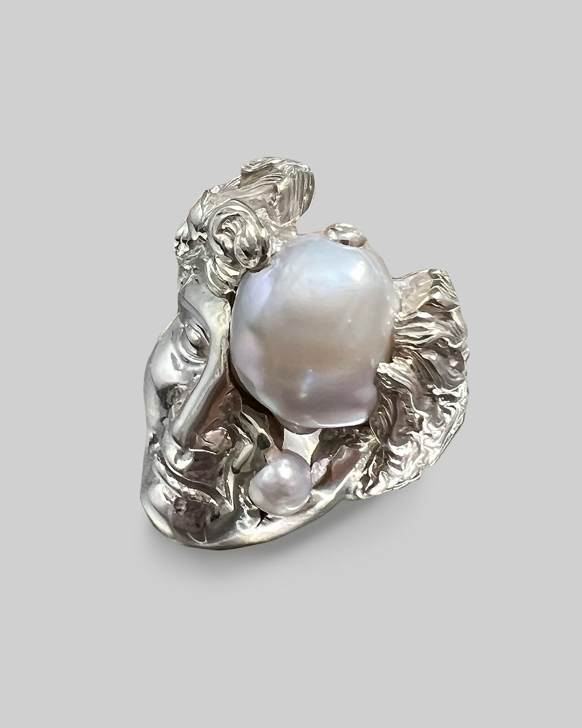 Apollo Ruin Ring with Pearls and Diamond