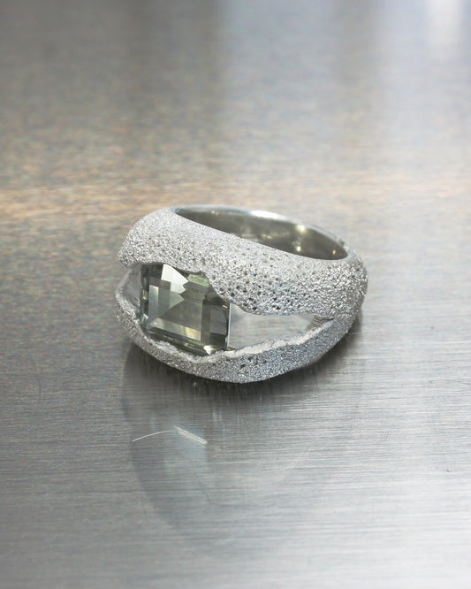 FALSE MIRROR NEBULA RING - 925 Silver / Green Amethyst
