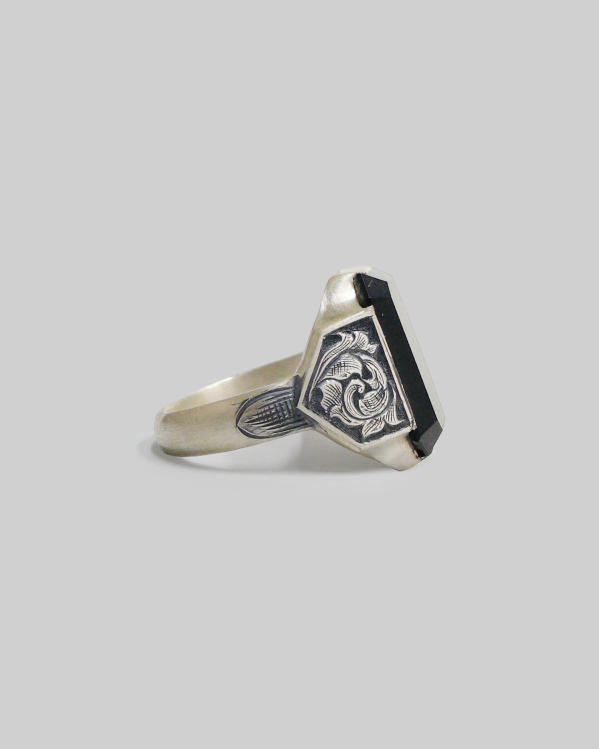 Ornamental Signet Ring with Onix