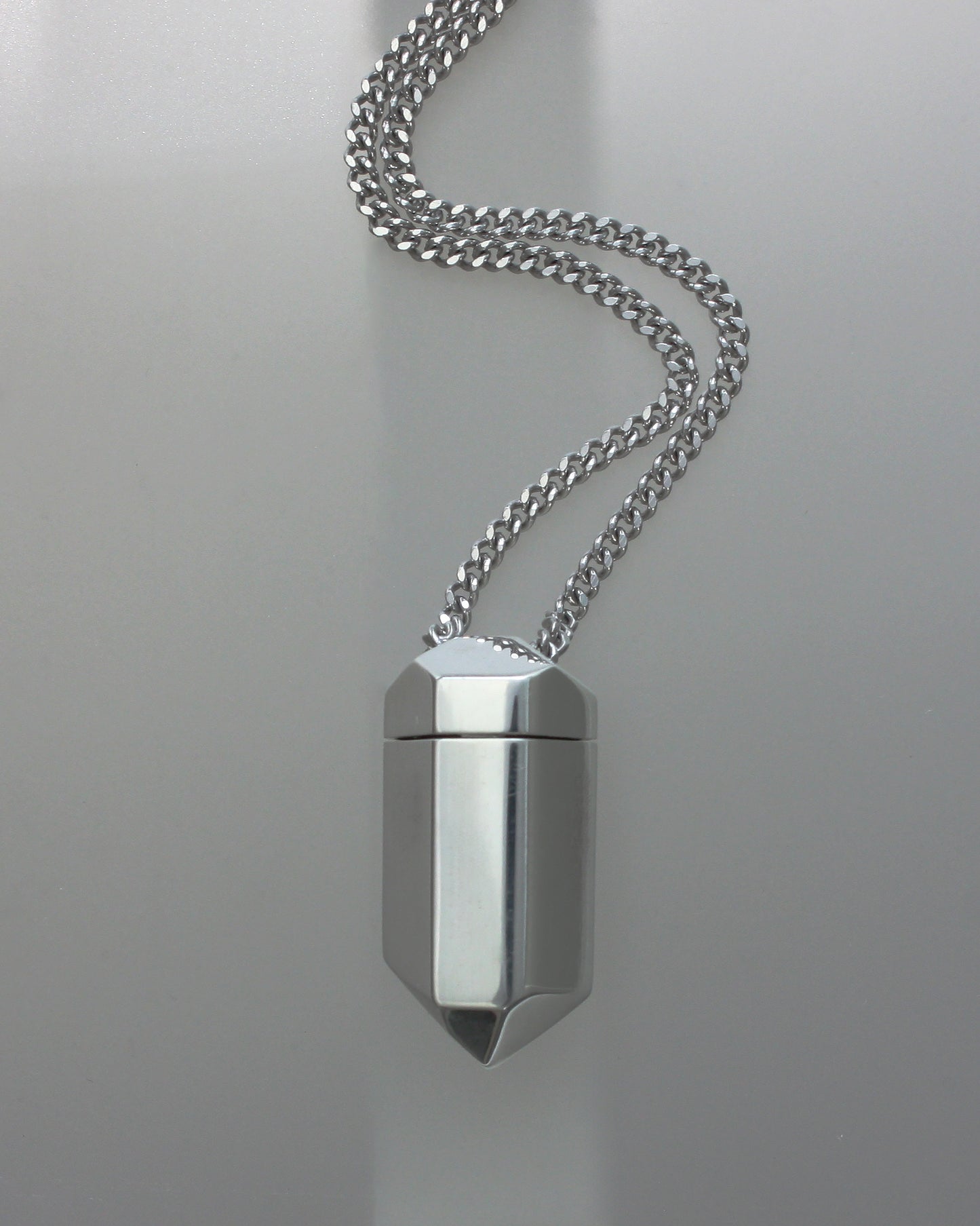 STONE D. PILLBOX NECKLACE