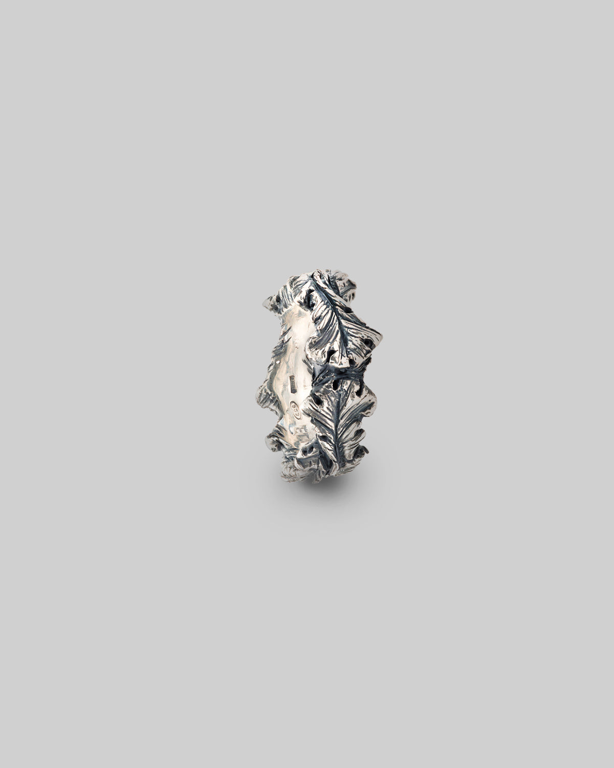 Acanthus Ring Band