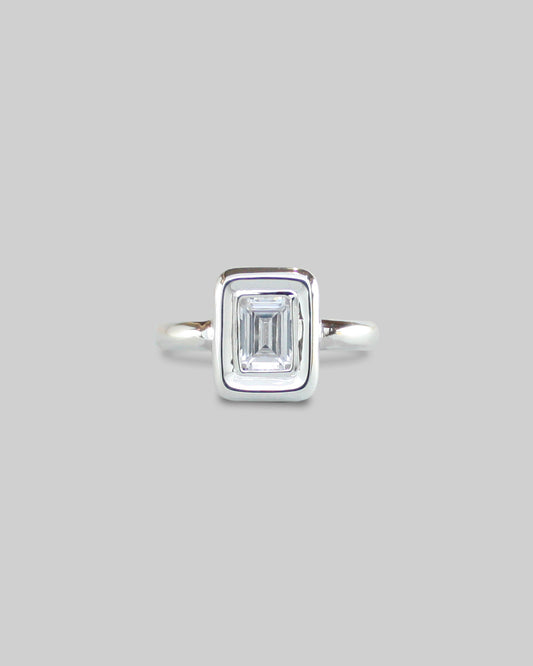 Olympia Solitario - White