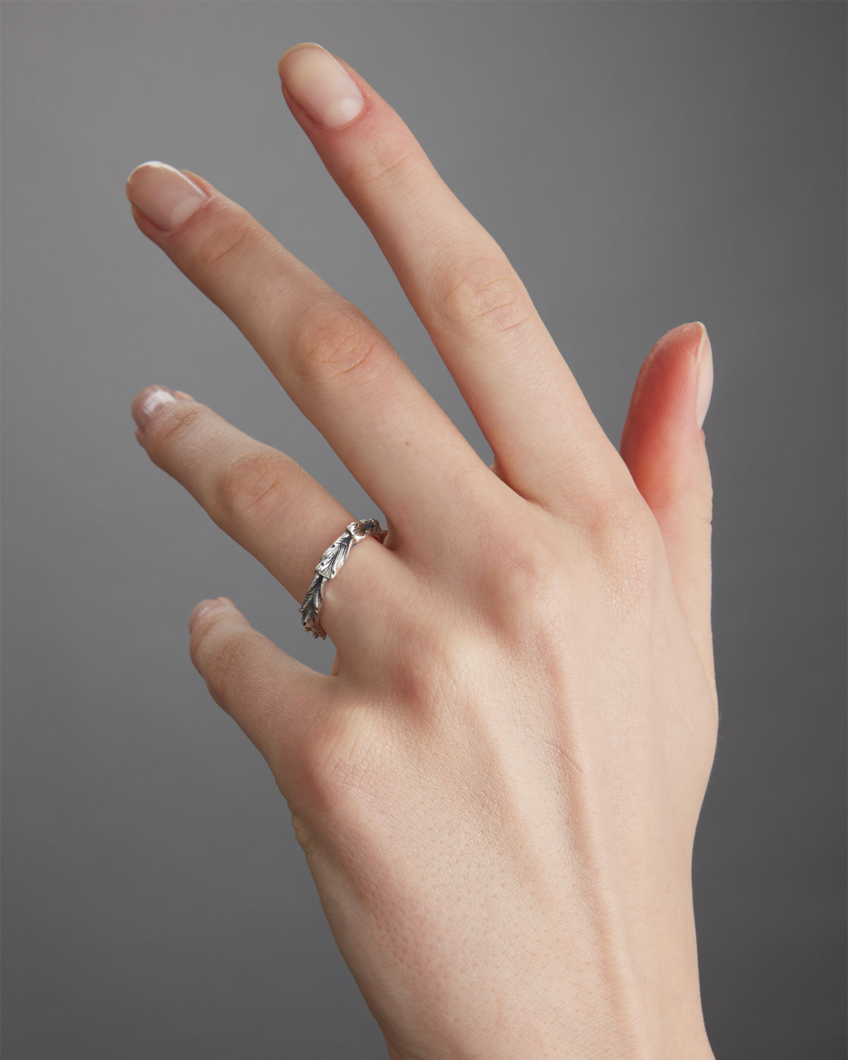 Tiny Acanthus Ring Band
